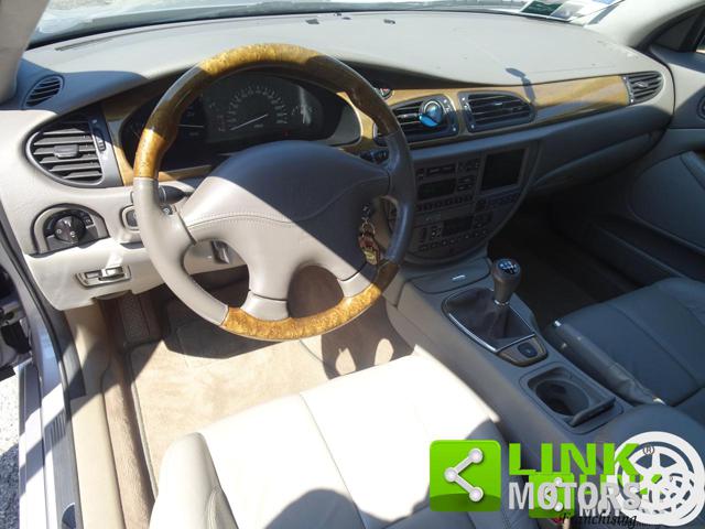 JAGUAR S-Type usata, con Trazione integrale