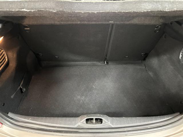 PEUGEOT 208 usata, con Park Distance Control