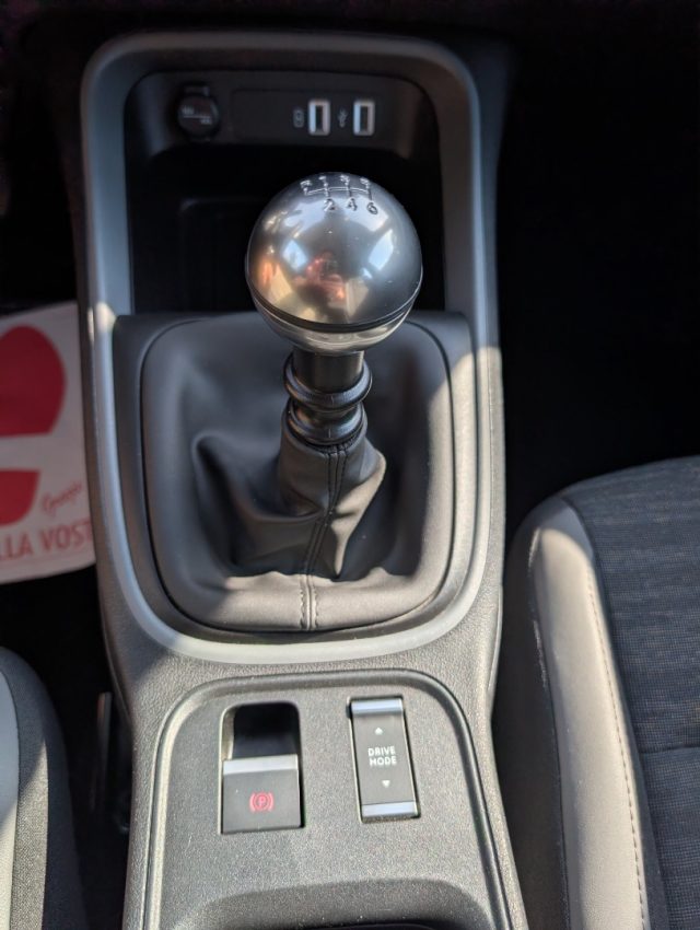 JEEP Avenger usata, con Autoradio digitale