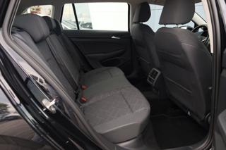 VOLKSWAGEN Golf Variant usata, con Climatizzatore