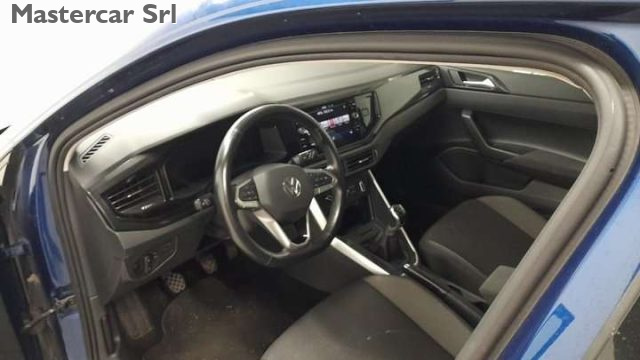 VOLKSWAGEN Taigo usata, con Autoradio