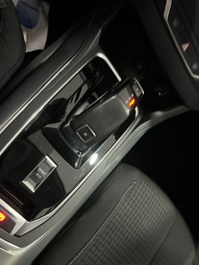 PEUGEOT 308 usata, con Boardcomputer