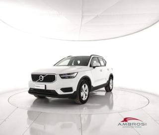 VOLVO XC40 T2 MOMENTUM CORE