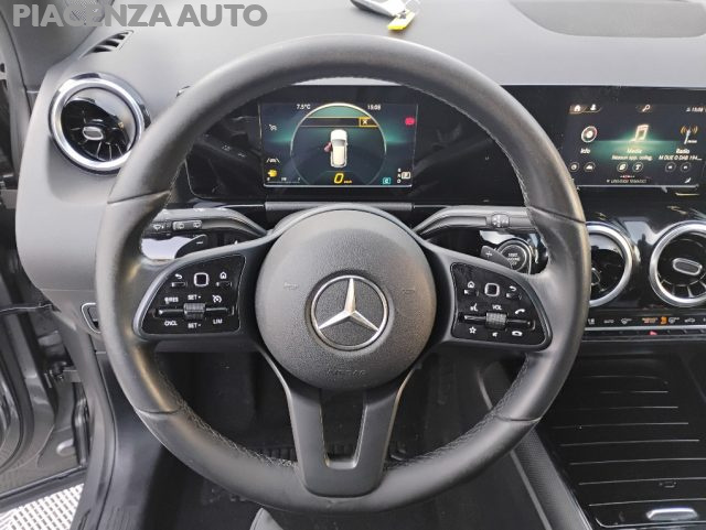 MERCEDES-BENZ GLA 200 usata, con Cerchi in lega