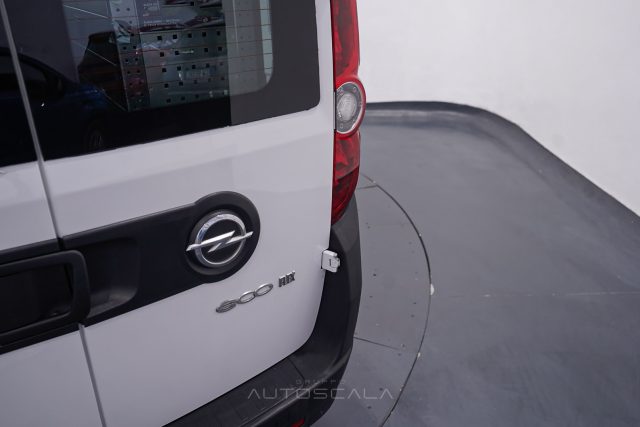OPEL Combo usata 17