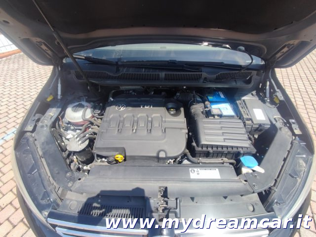 VOLKSWAGEN Touran usata 21