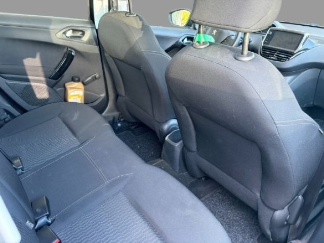 PEUGEOT 208 usata, con Boardcomputer