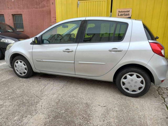 RENAULT Clio usata, con Airbag laterali