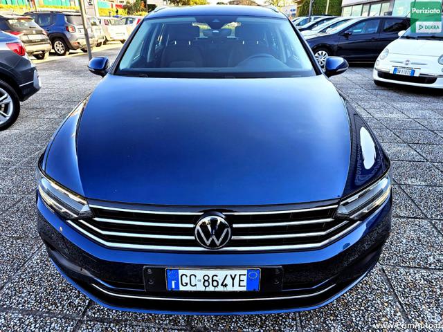 VOLKSWAGEN Passat Variant usata, con Alzacristalli elettrici