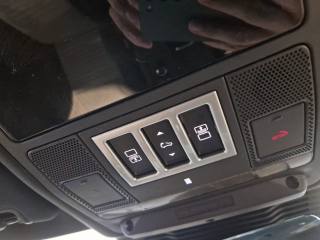 LAND ROVER Discovery usata, con Fari LED