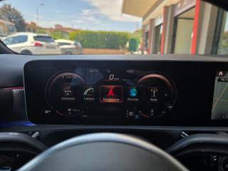 MERCEDES-BENZ A 200 usata, con Sensori di parcheggio posteriori