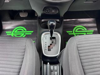 TOYOTA Yaris usata, con USB