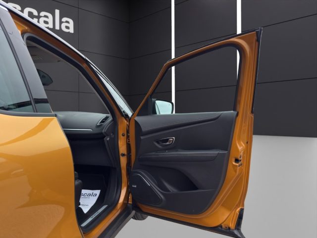 RENAULT Scenic usata, con USB