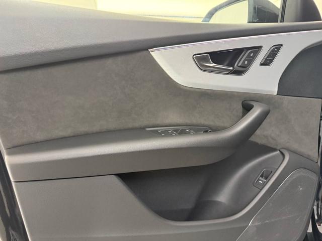 AUDI Q8 usata, con Volante in pelle