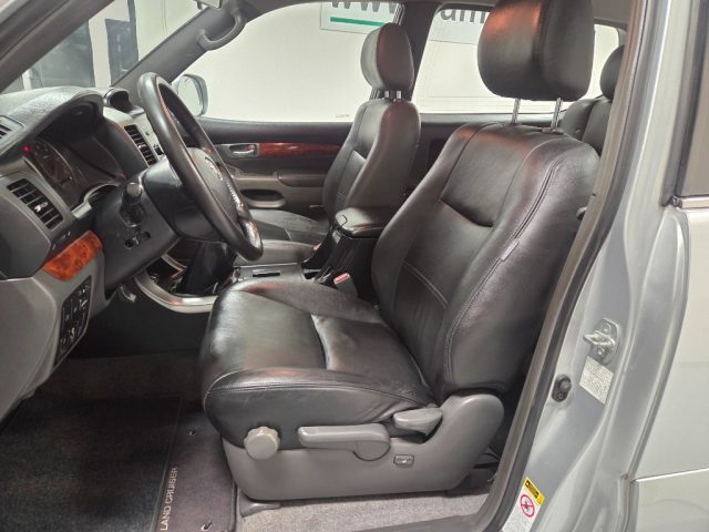 TOYOTA Land Cruiser usata, con Supporto lombare