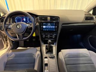 VOLKSWAGEN Golf usata, con Autoradio