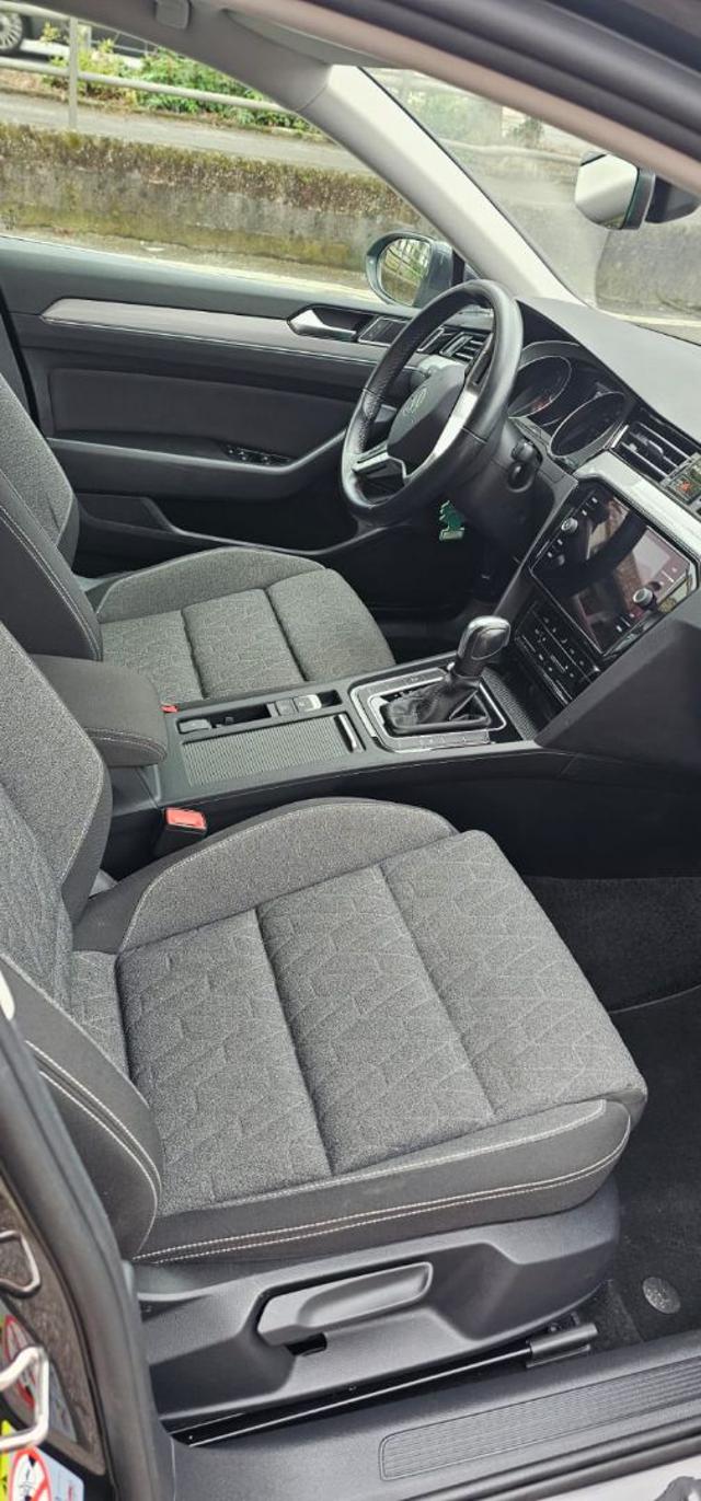 VOLKSWAGEN Passat Variant usata, con Servosterzo