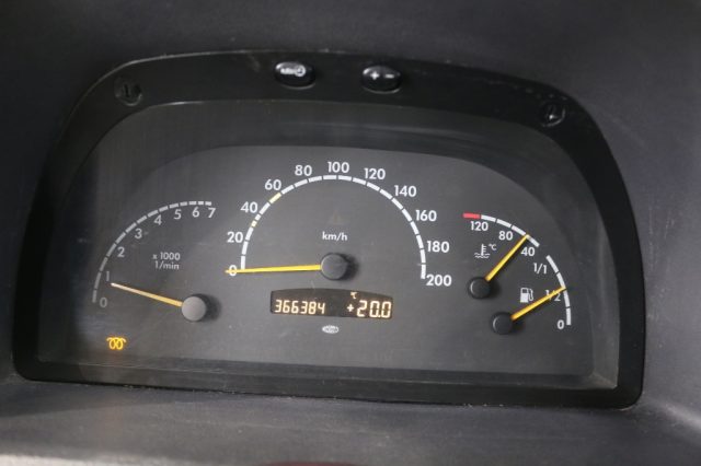 MERCEDES-BENZ Vito usata 12