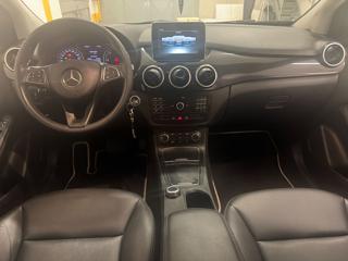 MERCEDES-BENZ B 180 usata, con Chiusura centralizzata
