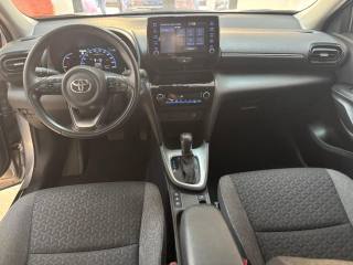 TOYOTA Yaris Cross usata, con Autoradio