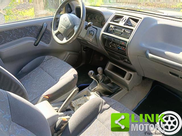 NISSAN Terrano II usata 38