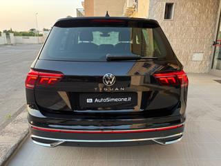 VOLKSWAGEN Tiguan usata, con Autoradio