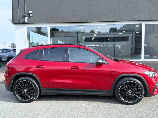 MERCEDES-BENZ GLA 200 usata, con Alzacristalli elettrici