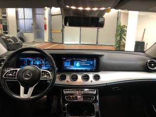 MERCEDES-BENZ E 220 usata 13