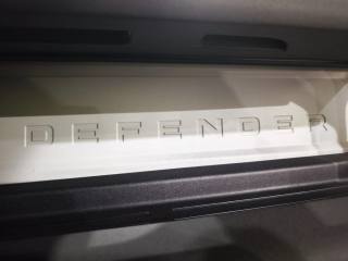 LAND ROVER Defender usata, con Park Distance Control