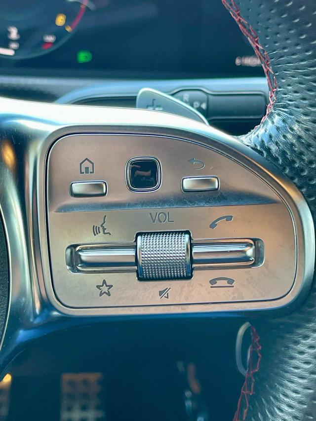 MERCEDES-BENZ CLA 200 usata, con Controllo elettronico della corsia