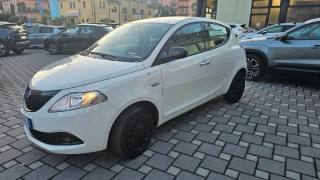 LANCIA Ypsilon usata, con Airbag