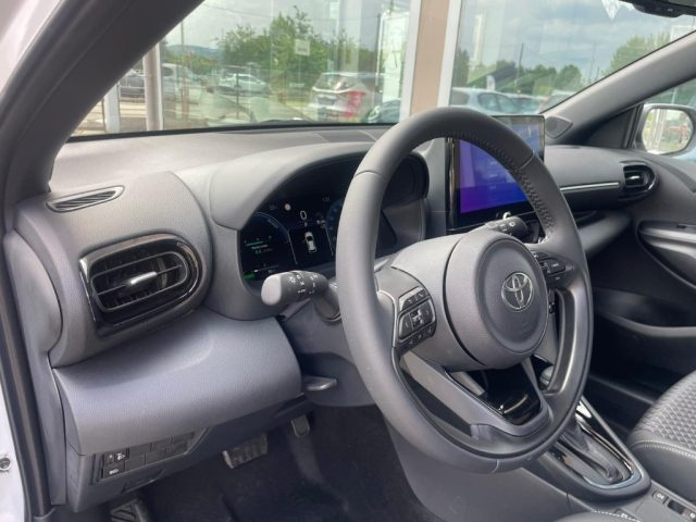 TOYOTA Yaris usata, con Sistema di navigazione