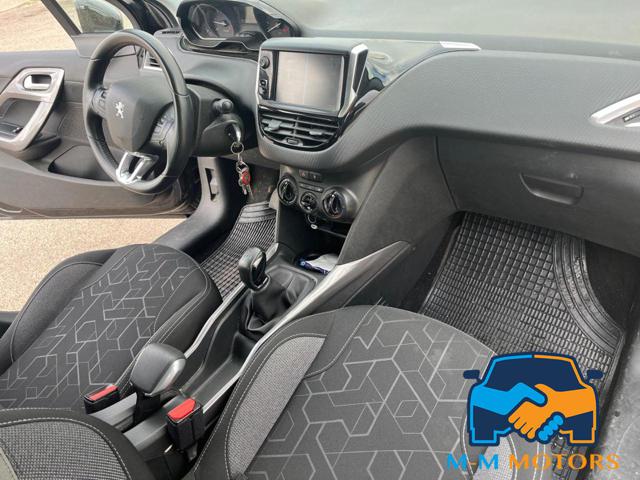 PEUGEOT 2008 usata, con Specchietti laterali elettrici