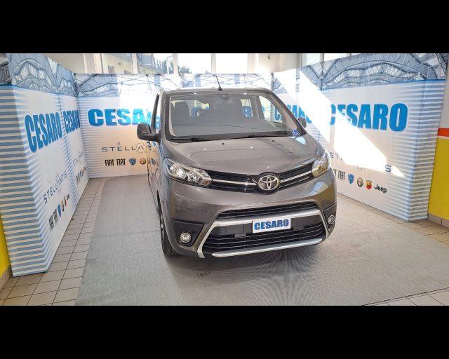 TOYOTA Proace Verso usata, con Airbag