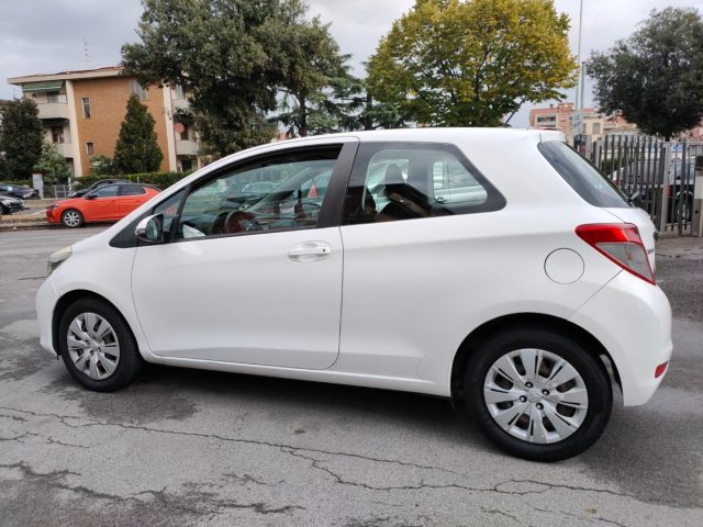 TOYOTA Yaris usata, con Alzacristalli elettrici