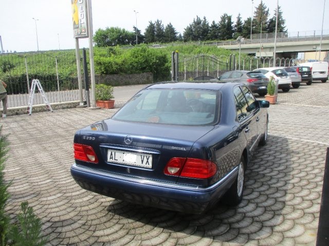 MERCEDES-BENZ E 250 usata, con Airbag Passeggero