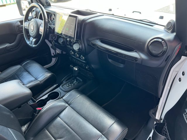 JEEP Wrangler usata, con Autoradio