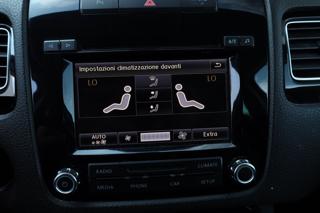 VOLKSWAGEN Touareg usata, con MP3