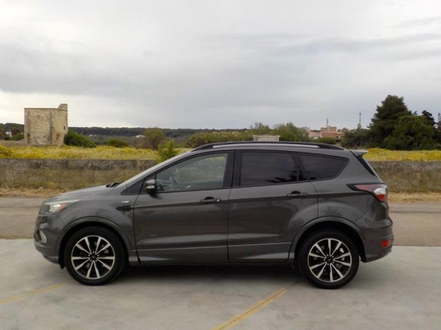 FORD Kuga usata, con Cerchi in lega