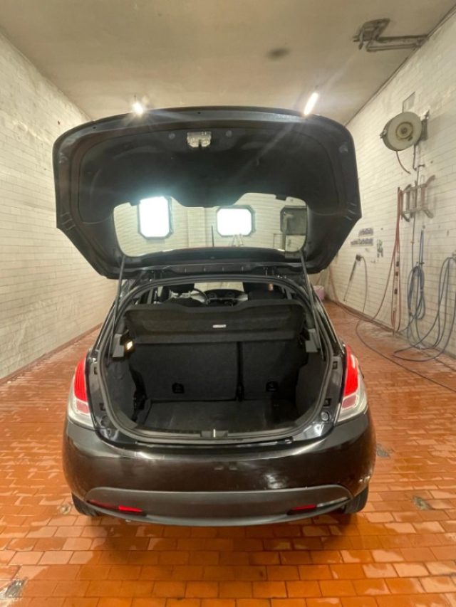 LANCIA Ypsilon usata, con Chiusura centralizzata
