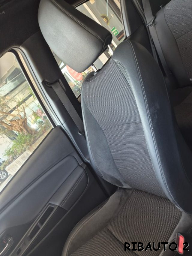 TOYOTA Yaris usata, con Alzacristalli elettrici