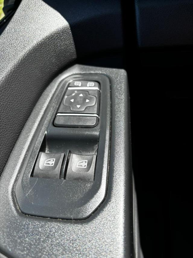 RENAULT Trafic usata 25