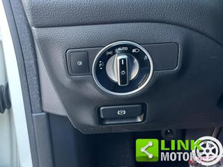 MERCEDES-BENZ CLA 220 usata, con Volante in pelle