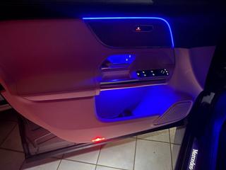 MERCEDES-BENZ GLA 200 usata, con Park Distance Control