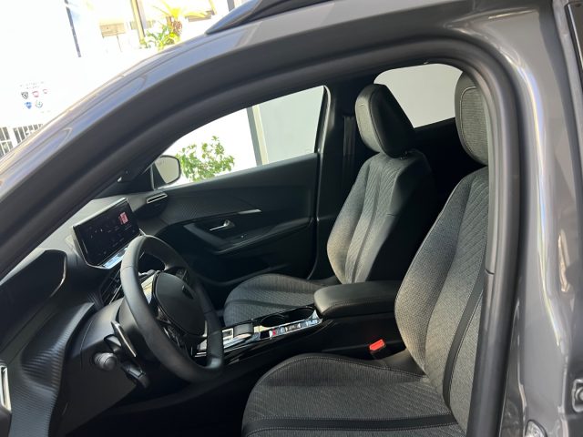 PEUGEOT 2008 usata, con Luci diurne
