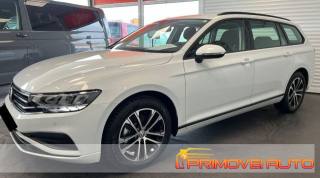 VOLKSWAGEN Passat Variant usata, con Climatizzatore