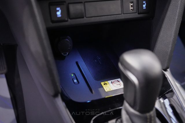 TOYOTA Yaris Cross usata, con Touch screen
