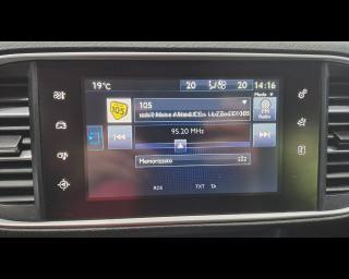 PEUGEOT 308 usata, con Volante in pelle