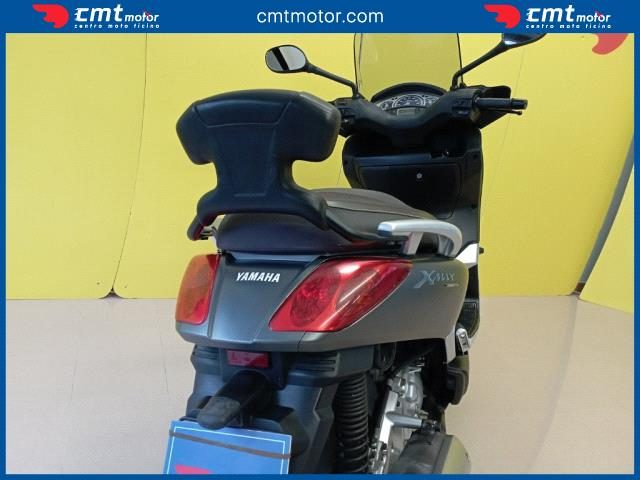 YAMAHA X-Max 250 usata 10