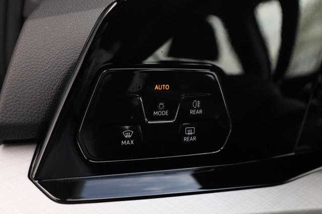 VOLKSWAGEN Golf usata, con Park Distance Control